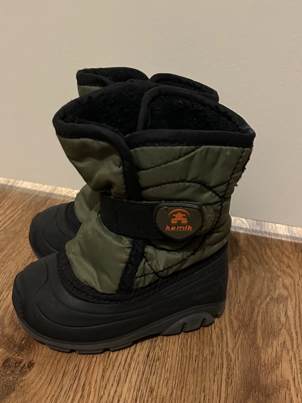 5T Kamik snowbug winter boots